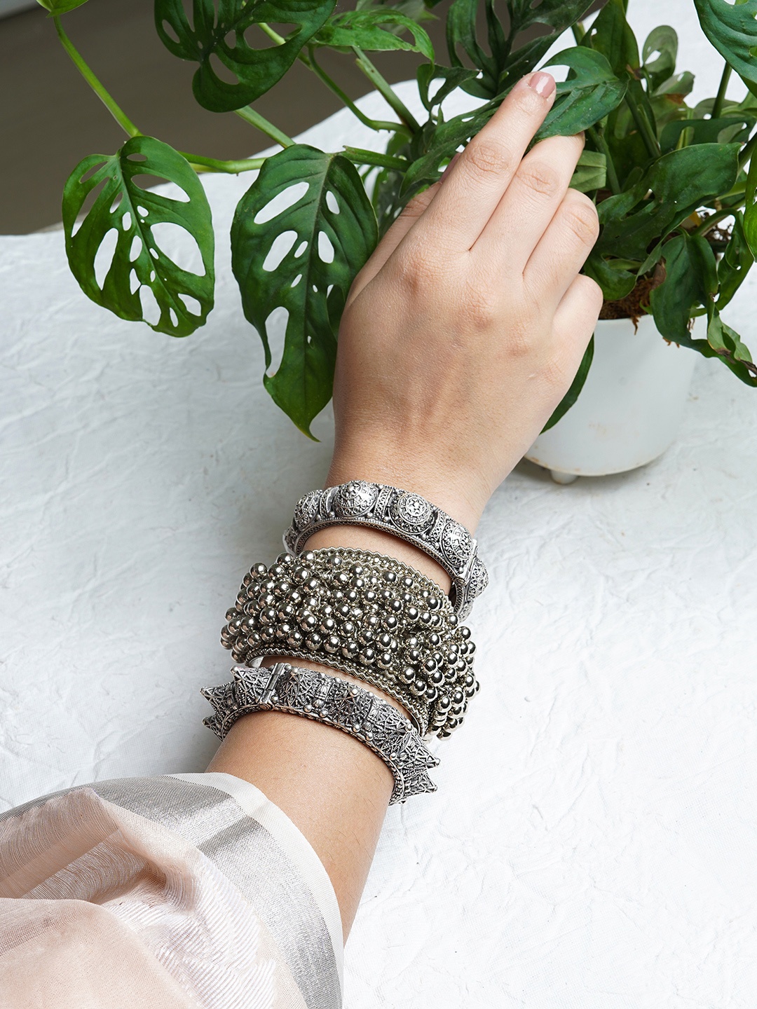 

TEEJH Women 3 Silver-Toned Silver-Plated Ring Bracelet