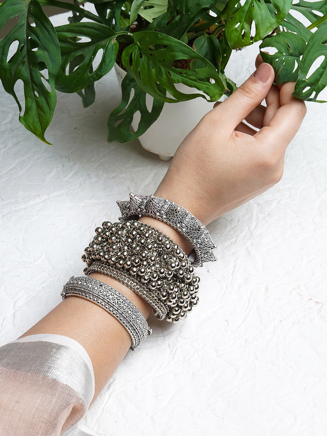 

TEEJH Women Set of 3 Oxidised Silver-Plated Bangle-Style Bracelets