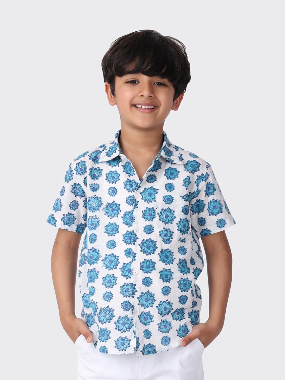 

Fabindia Boys White & Blue Floral Print Cotton Casual Shirt