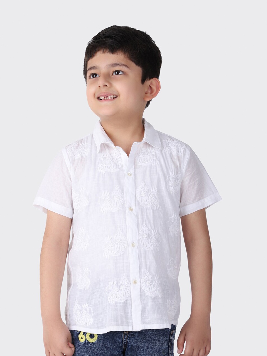 

Fabindia Boys White Embroidered Casual Shirt