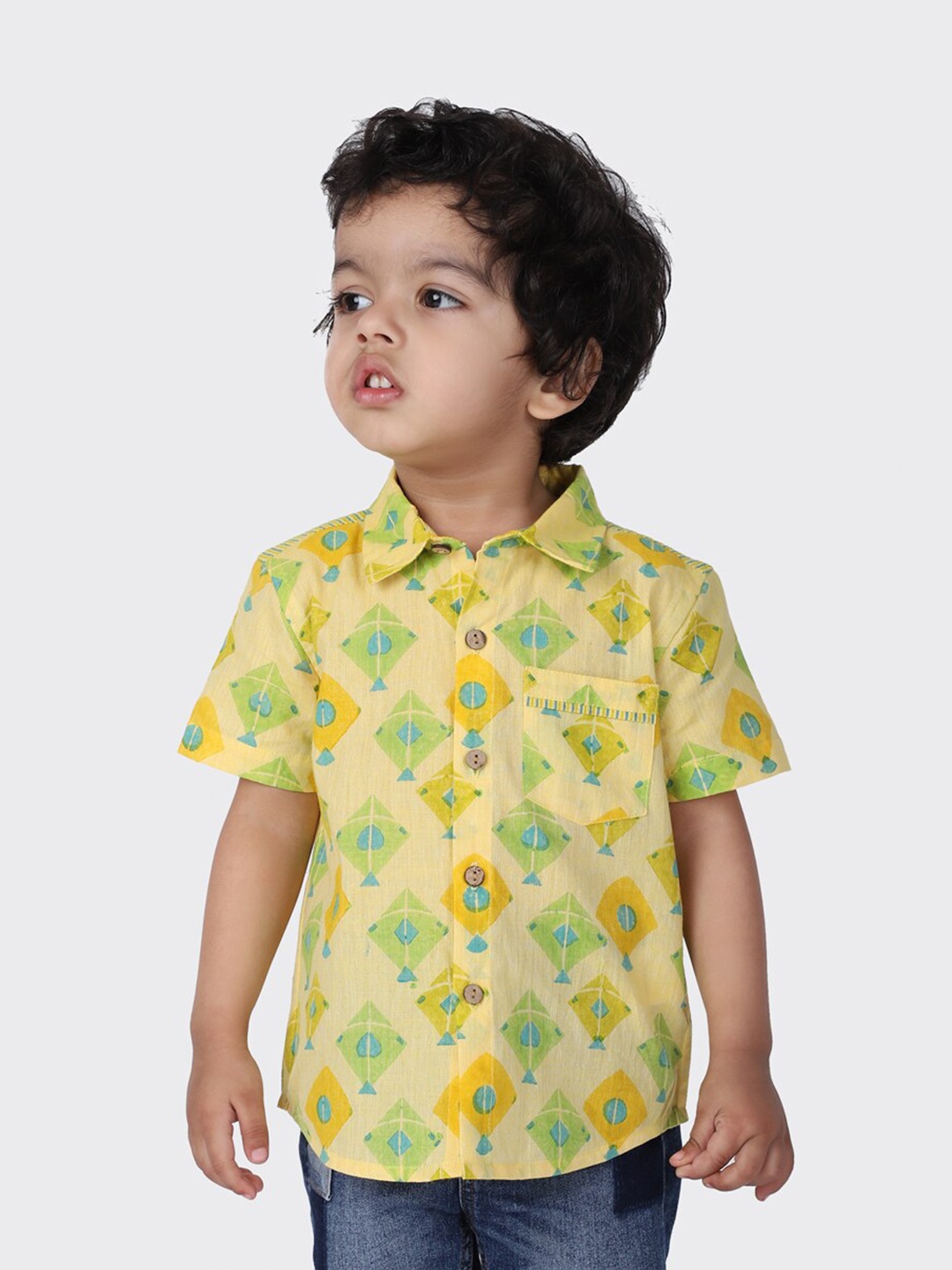 

Fabindia Boys Yellow Floral Printed Cotton Casual Shirt