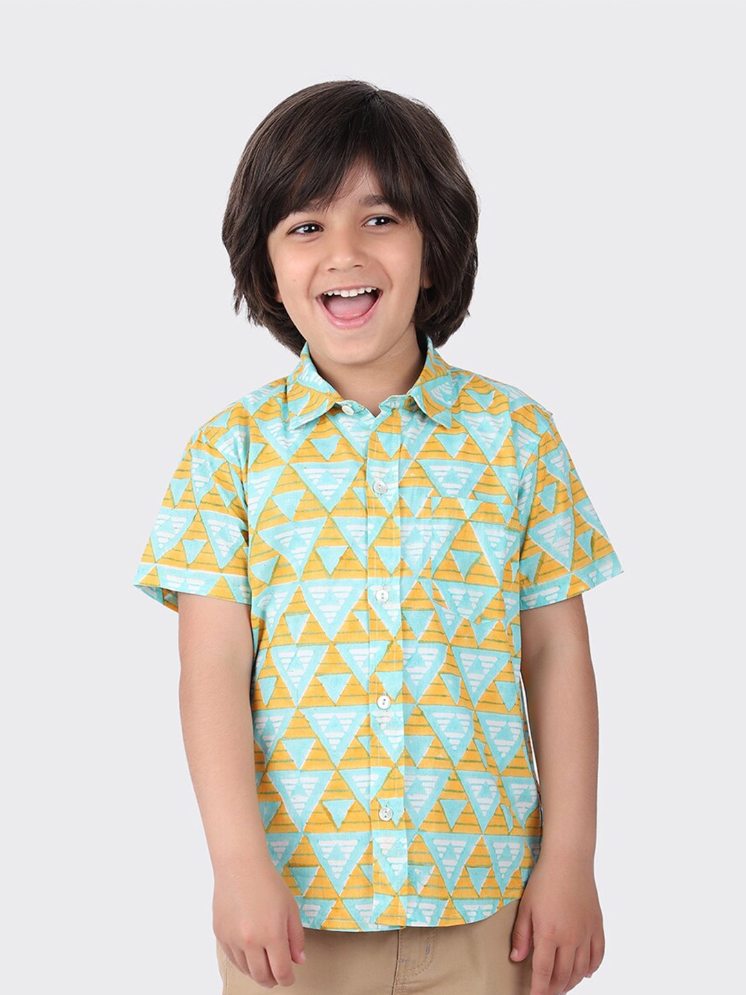 

Fabindia Boys Yellow Printed Casual Shirt