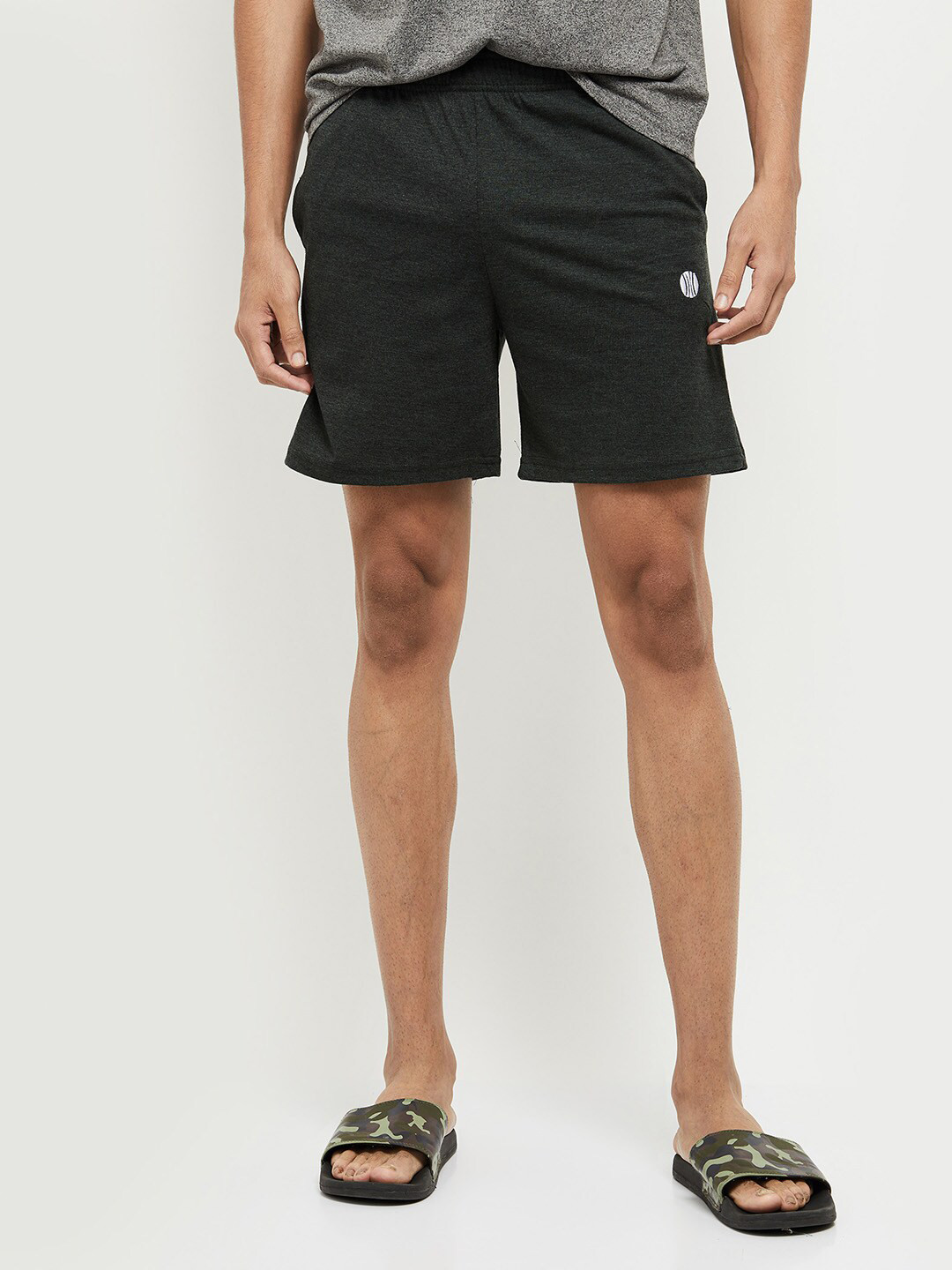 

max Men Olive Green Solid Cotton Blend Lounge Shorts