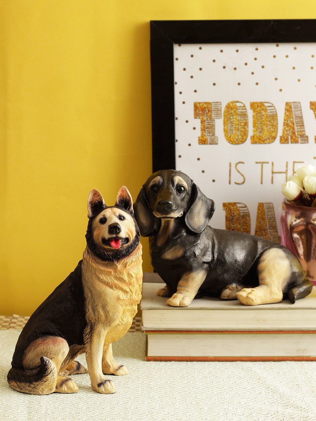 

TIED RIBBONS Set Of 2 Bull Dog Showpiece for Garden Accessories, Beige