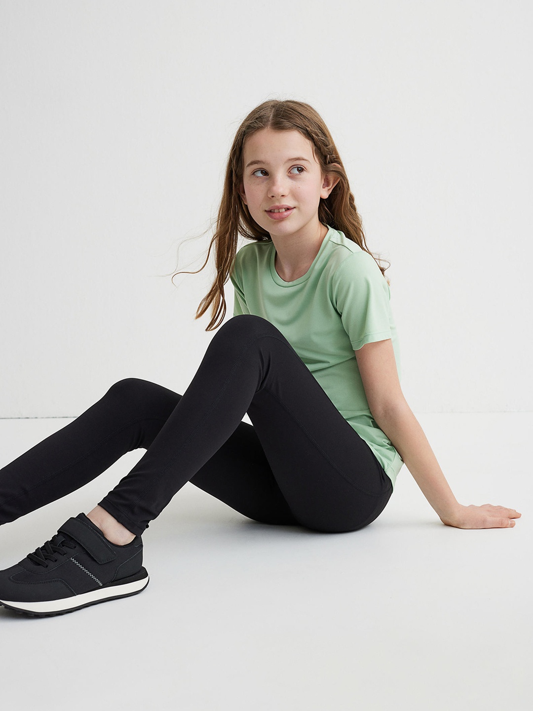 

H&M Girls Black Pocket-Detail Sports Tights