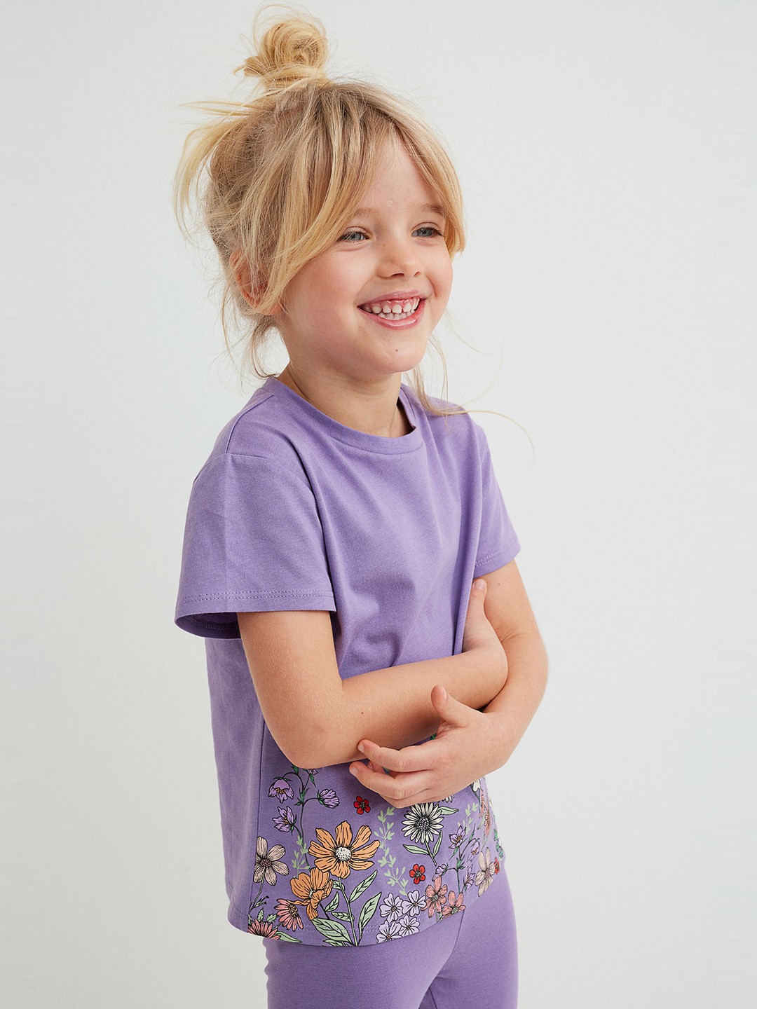 

H&M Girls Purple Printed Cotton Round Neck T-shirt