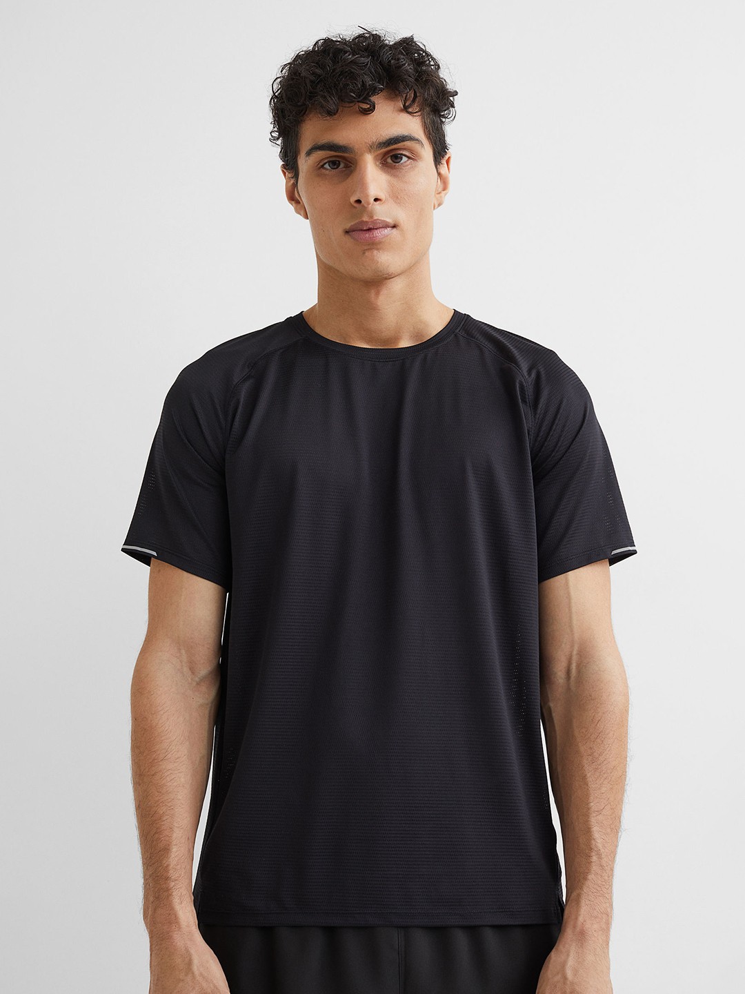 

H&M Men Black Regular Fit Running top