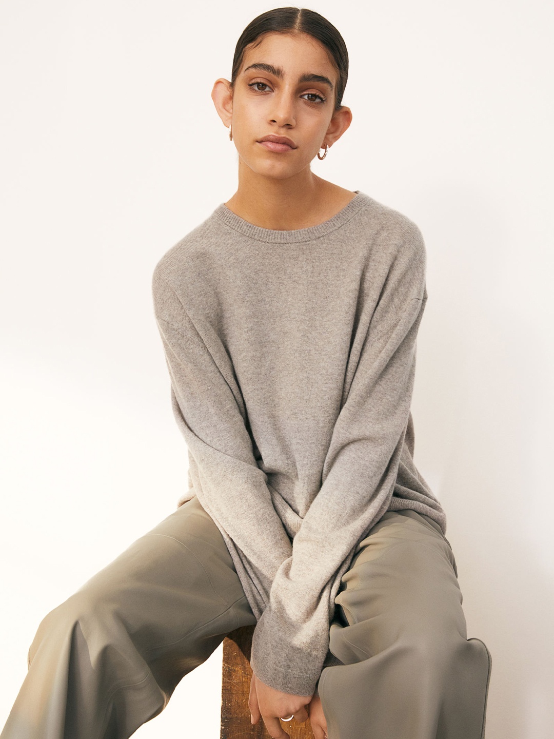 

H&M Beige Solid Fine-Knit Cashmere Jumper