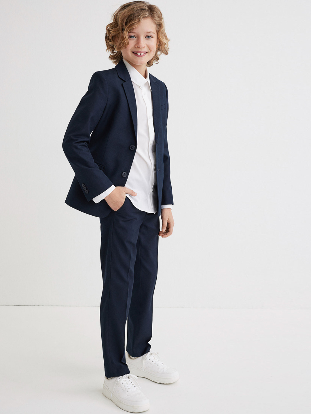 

H&M Boys Navy Blue Solid Suit