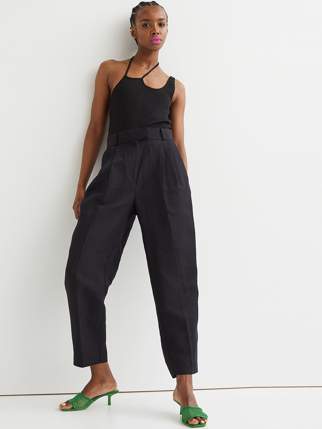 

H&M Women Black Ankle-length Trousers