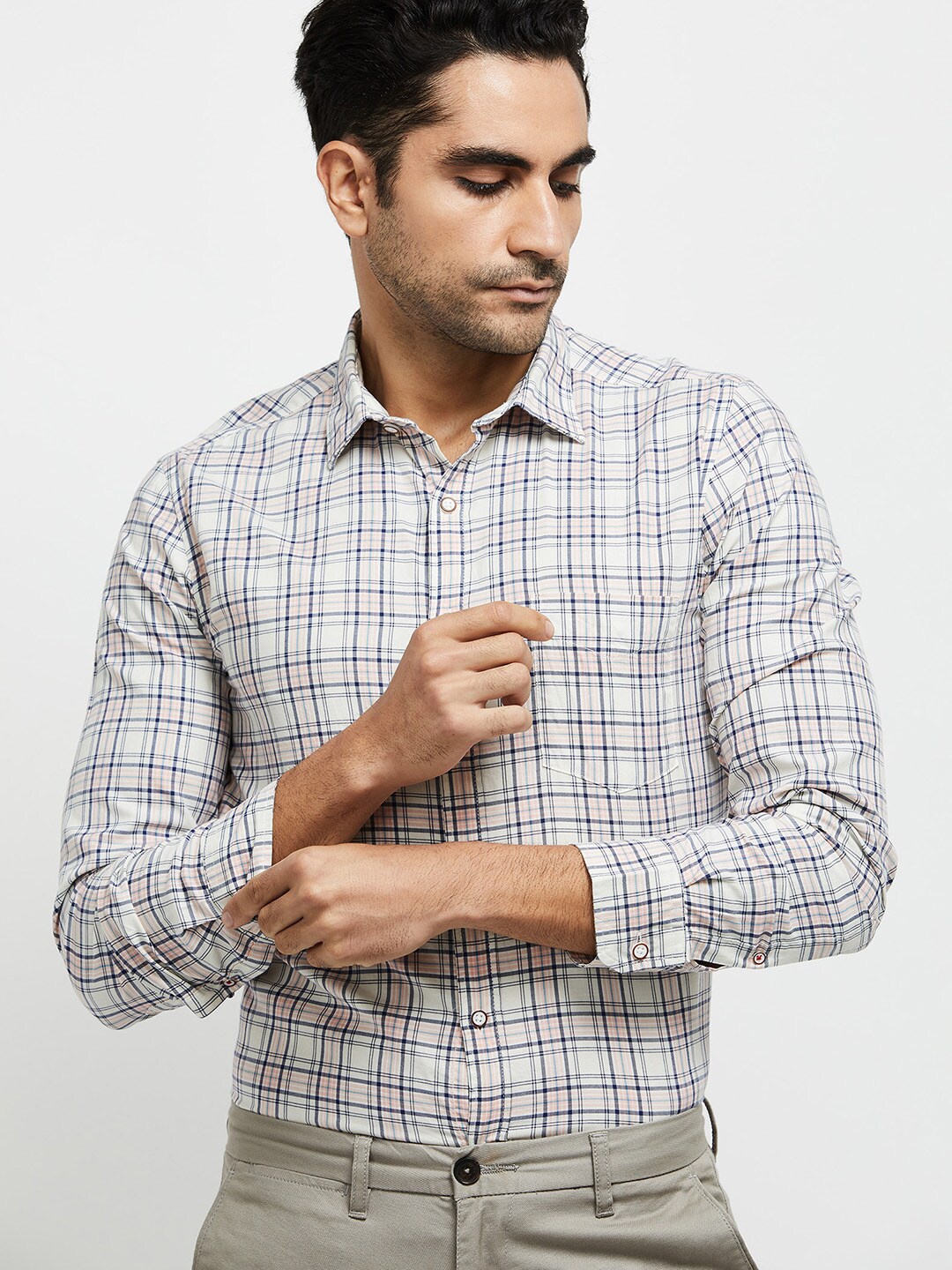 

max Men Peach-Coloured Tartan Checks Checked Cotton Casual Shirt