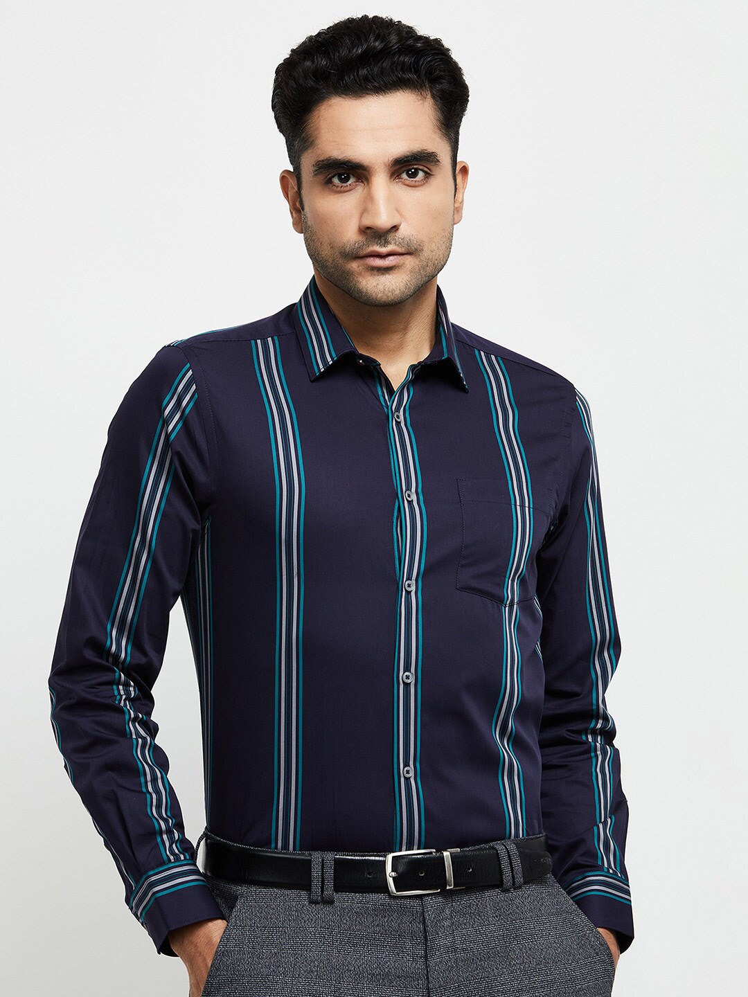 

max Men Blue Striped Regular Fit Pure Cotton Casual Shirt