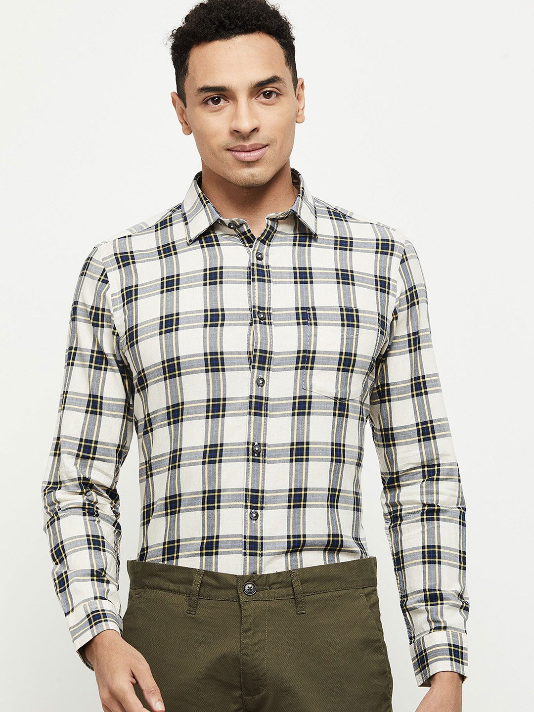 

max Men Off-White & Beige Tartan Checked Semiformal Pure Cotton Shirt