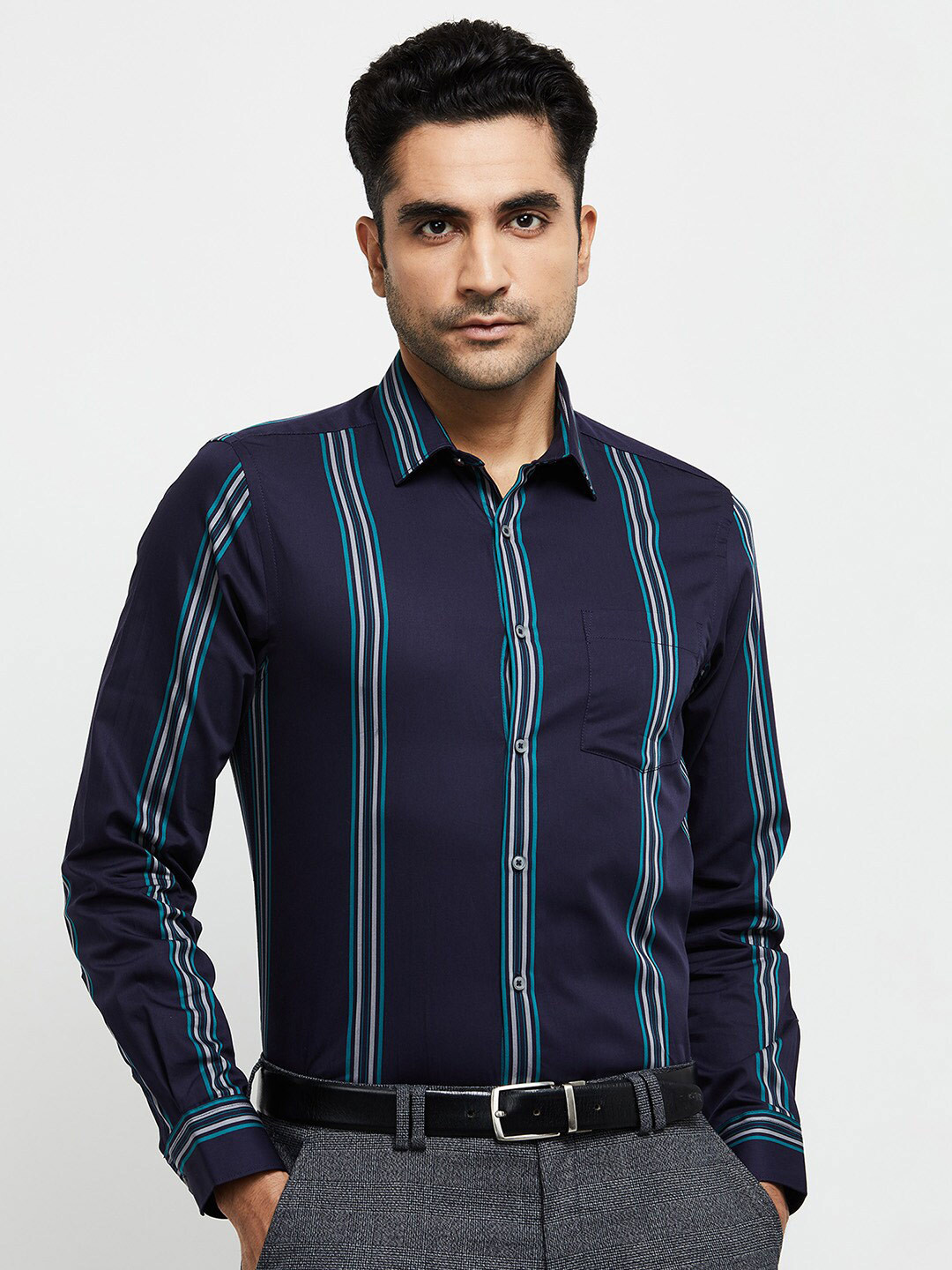 

max Men Navy Blue Striped Pure Cotton Casual Shirt