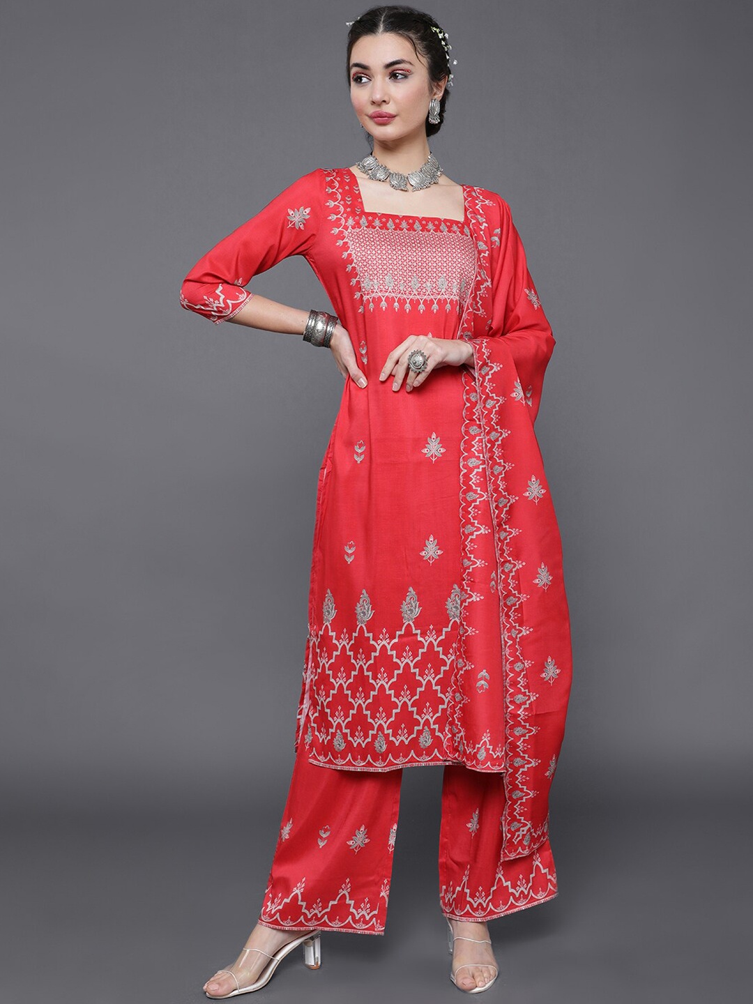 

saubhagya Women Peach-Coloured Ethnic Motifs Printed Kurta Set