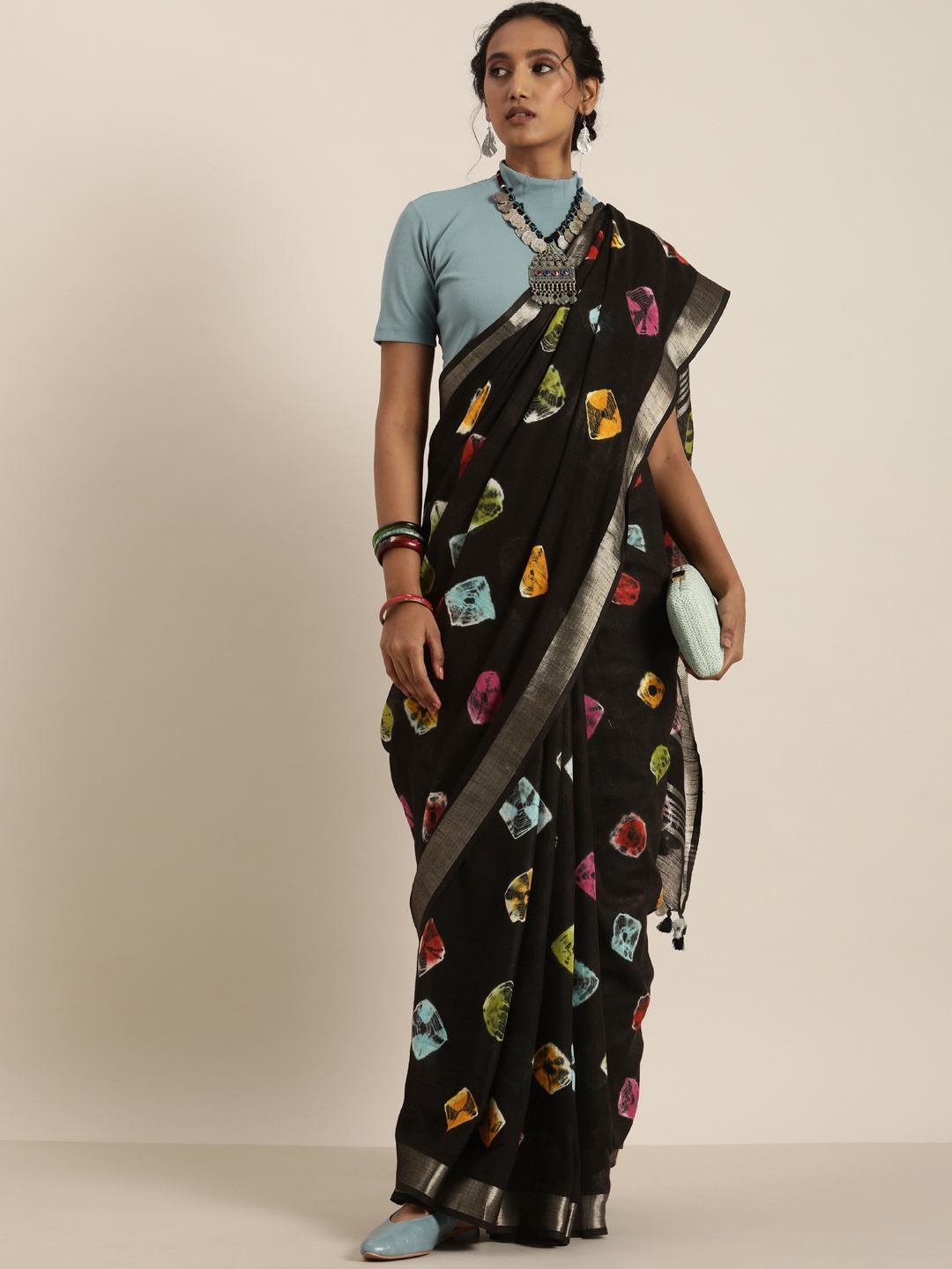 

Taavi Black & Pink Tie and Dye Zari Bandhani Saree