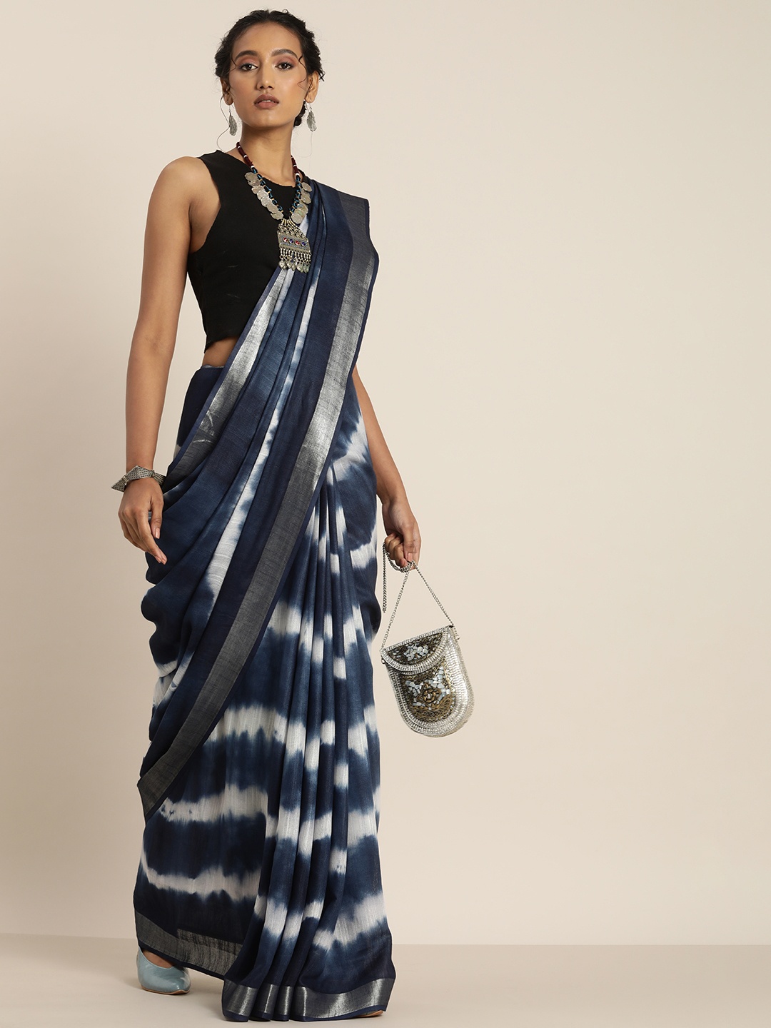 

Taavi Navy Blue & White Tie and Dye Bandhani Saree