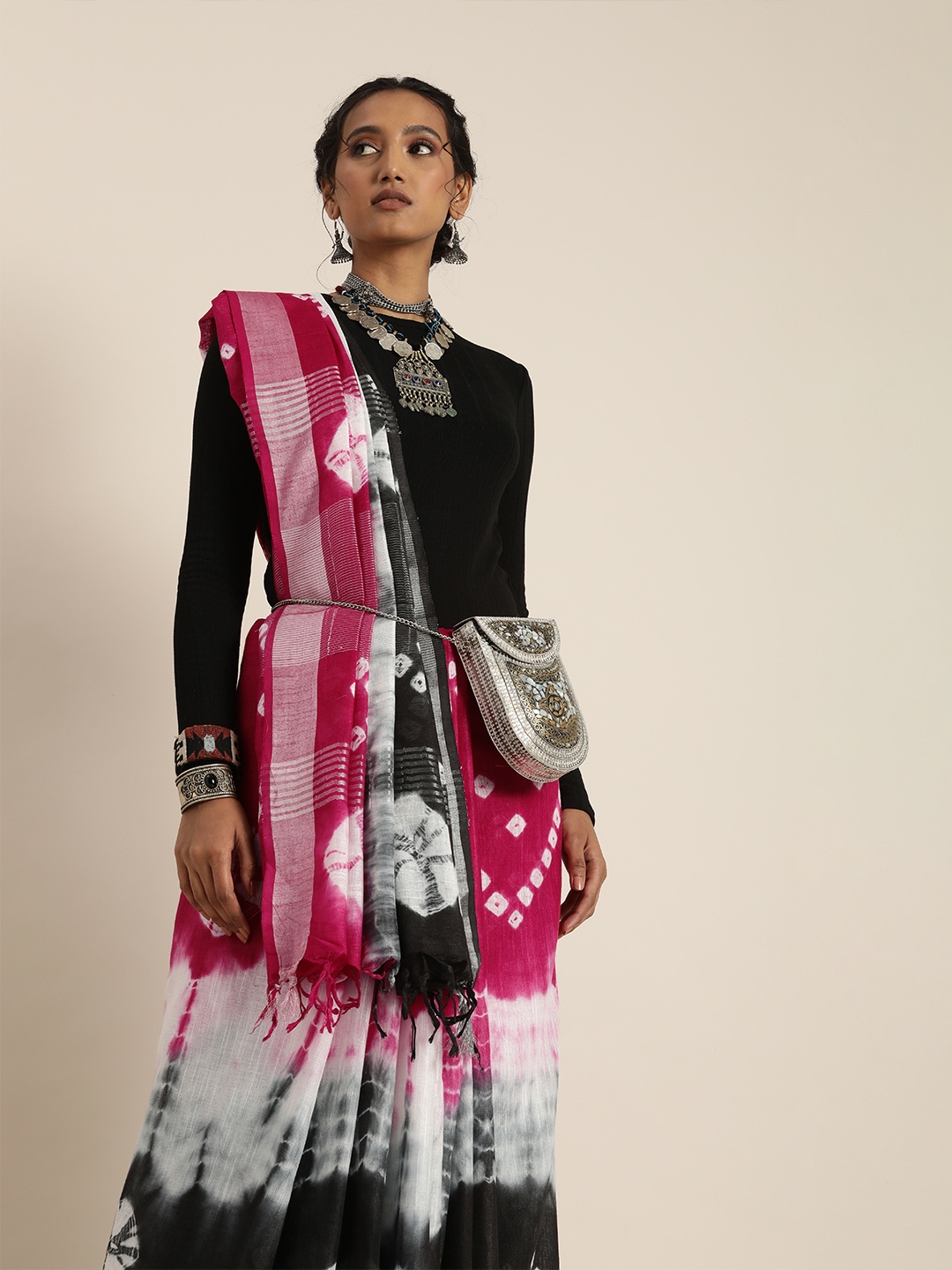 

Taavi Black & Maroon Tie and Dye Bandhani Saree