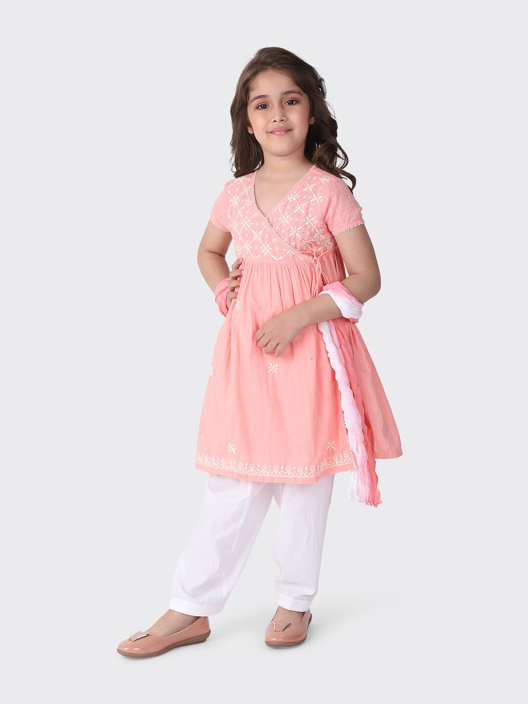 

Fabindia Girls Pink & White Embroidered Cotton Kurta with Salwar & Dupatta