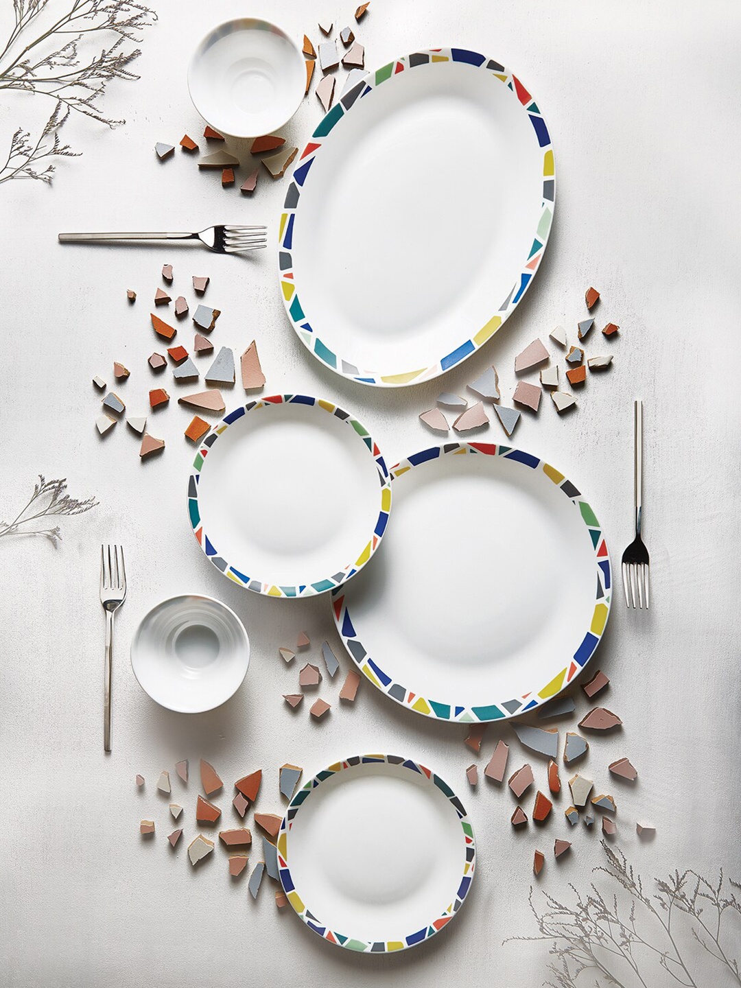 

Larah by BOROSIL Tiara Garnet White & Blue 44 Pieces Printed Opalware Glossy Dinner Set
