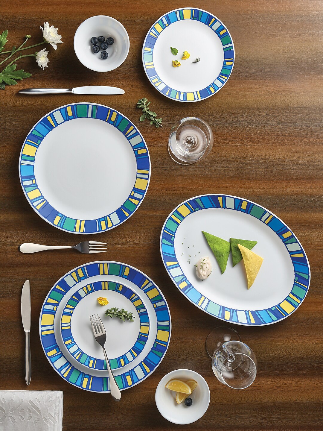 

Larah by BOROSIL Tiara Sapphire Set Of 10 White & Blue Printed Opalware Glossy Dinner Set