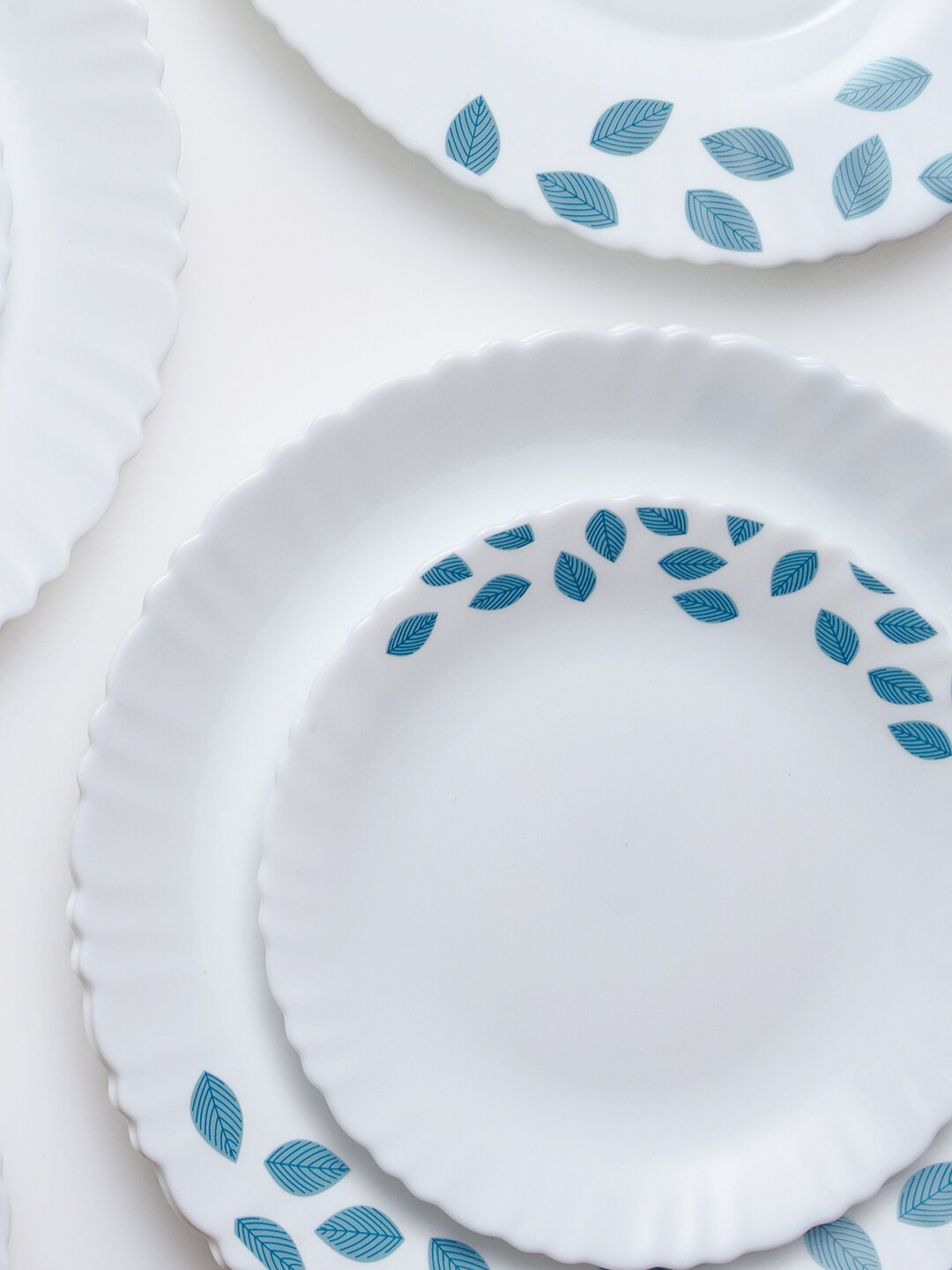 

Larah by BOROSIL Fluted Blue Leaves Set Of 6 Floral Printed Opalware Glossy Plates, White