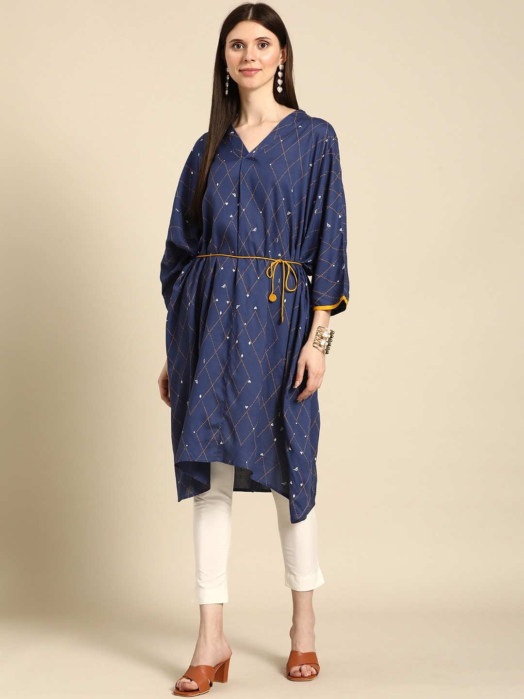 

Anouk Women Navy Blue Checked V-Neck Asymmetric Kurta With A Belt