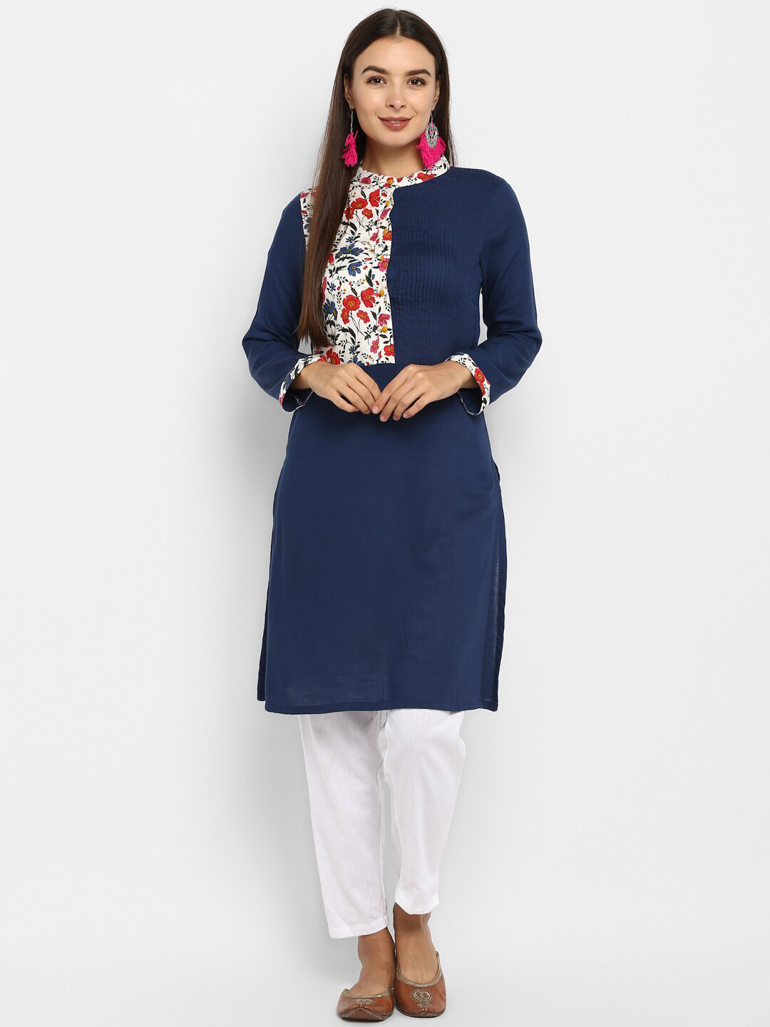 

DEEBACO Women Blue Floral Printed Floral Pure Cotton Kurta