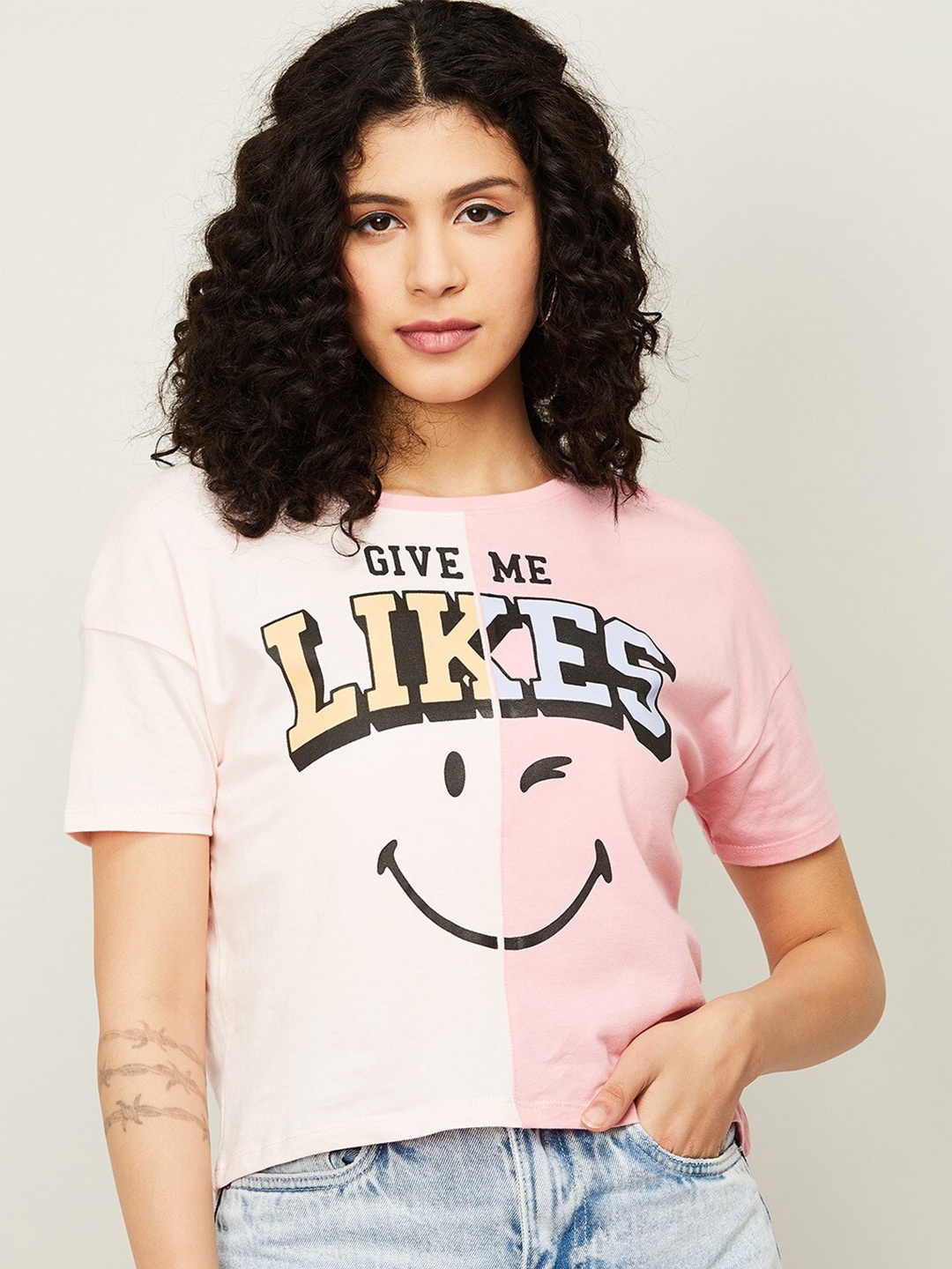 

SmileyWorld White Print Extended Sleeves Top