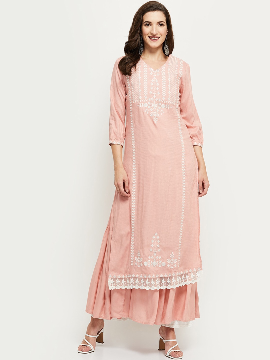 

max Pink Embroidered Thread Work Kurta