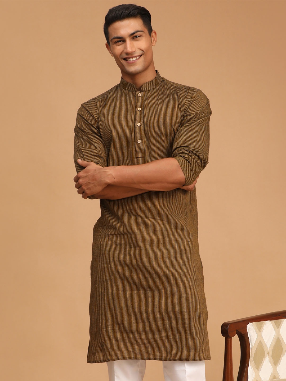 

SHVAAS by VASTRAMAY Men Coffee Brown Striped Pure Cotton Sustainable Kurta
