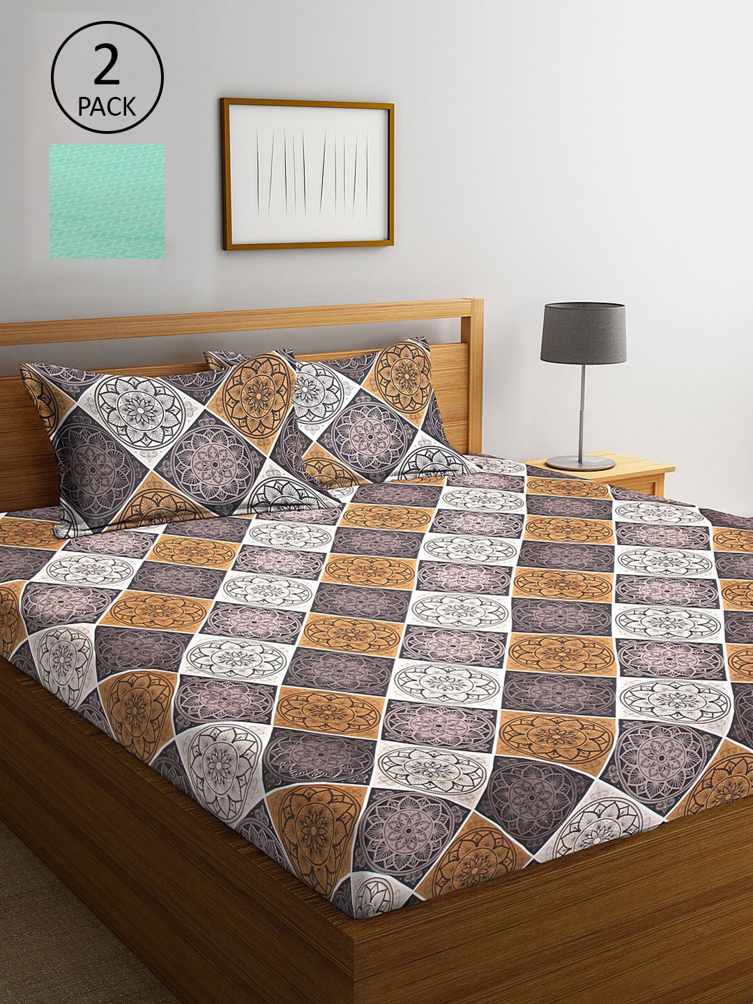 

KLOTTHE Brown & Green Geometric 210 TC 2 King Bedsheet with 4 Pillow Covers