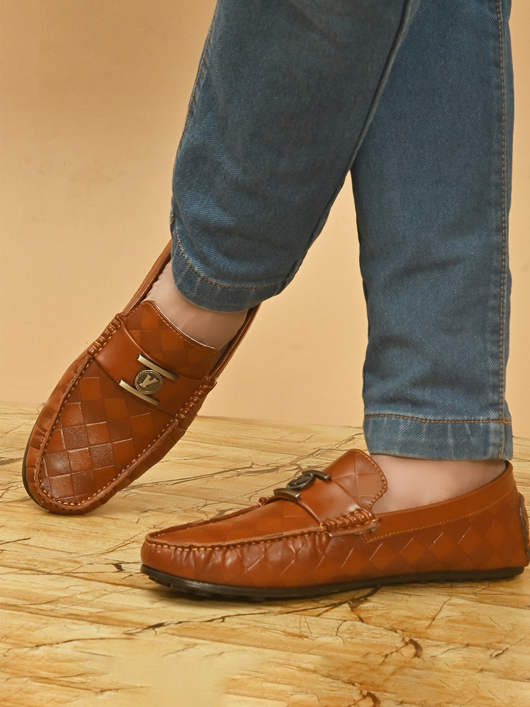 

San Frissco Men Tan Loafers