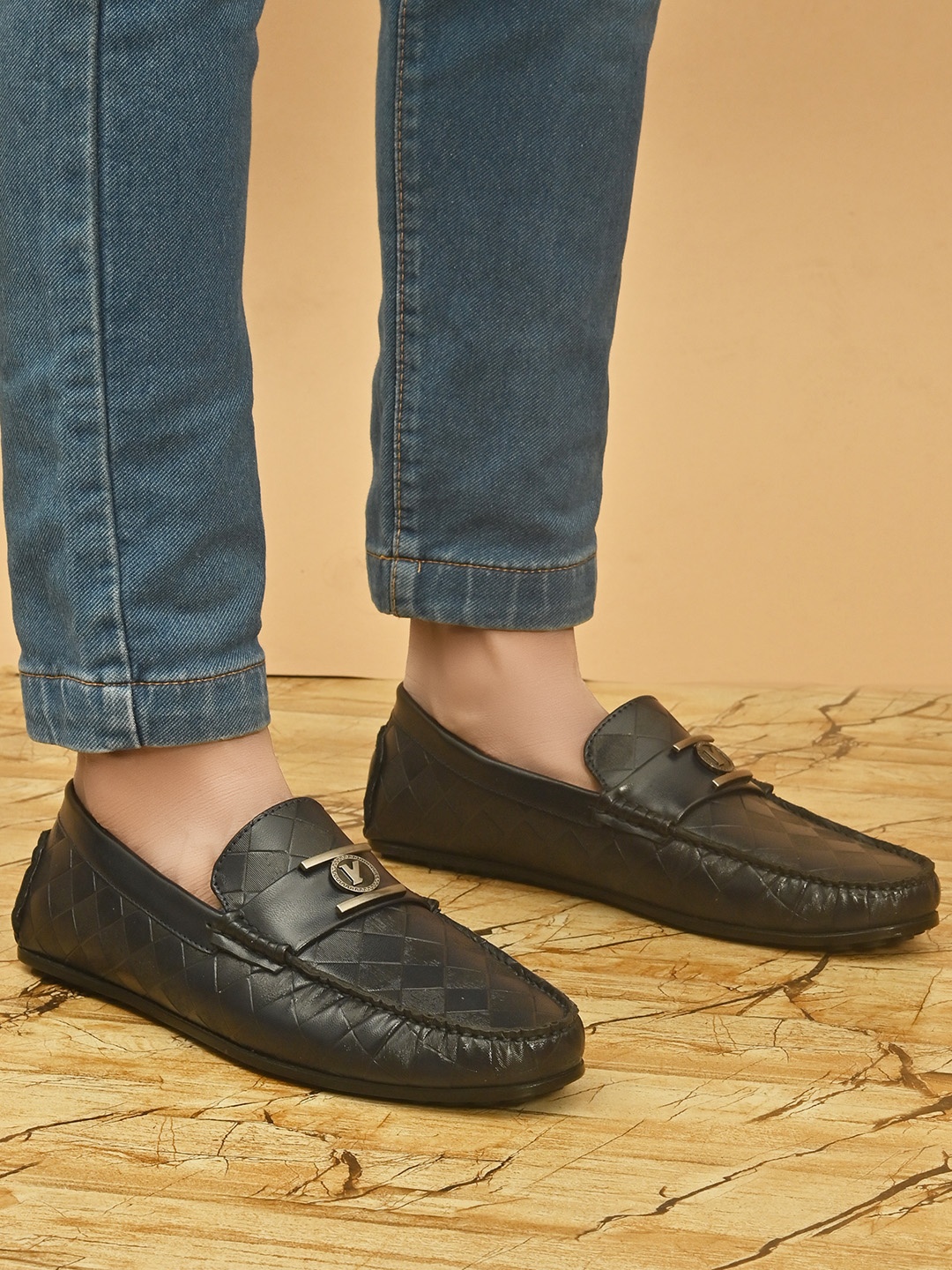 

San Frissco Men Navy Blue Textured Loafers