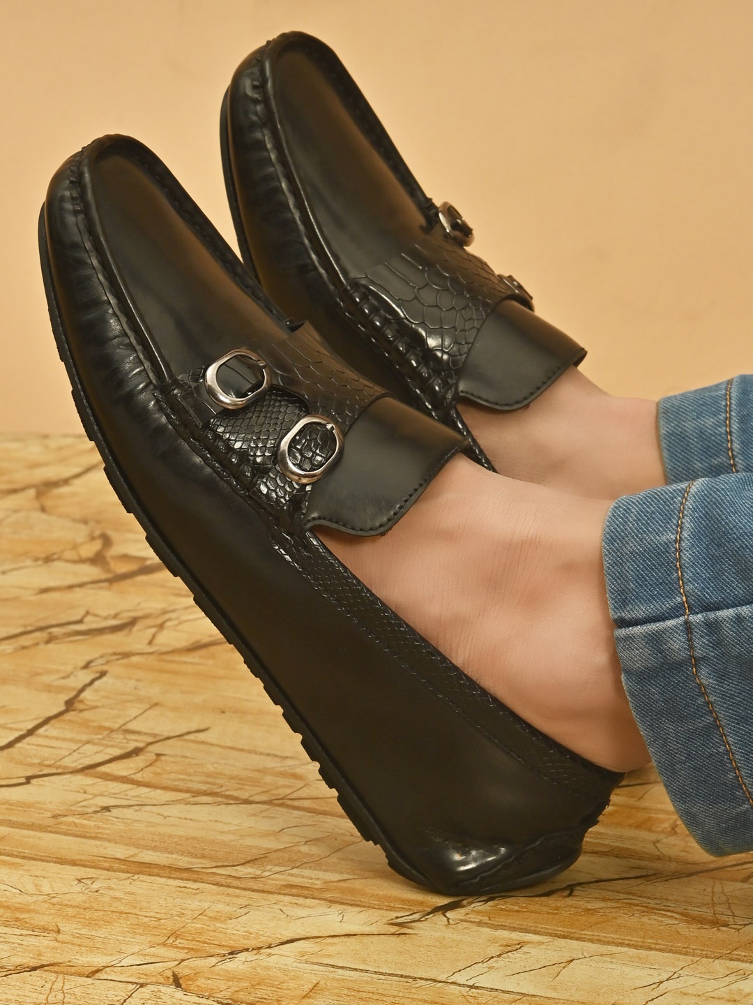 

San Frissco Men Black Printed Lightweight Loafers