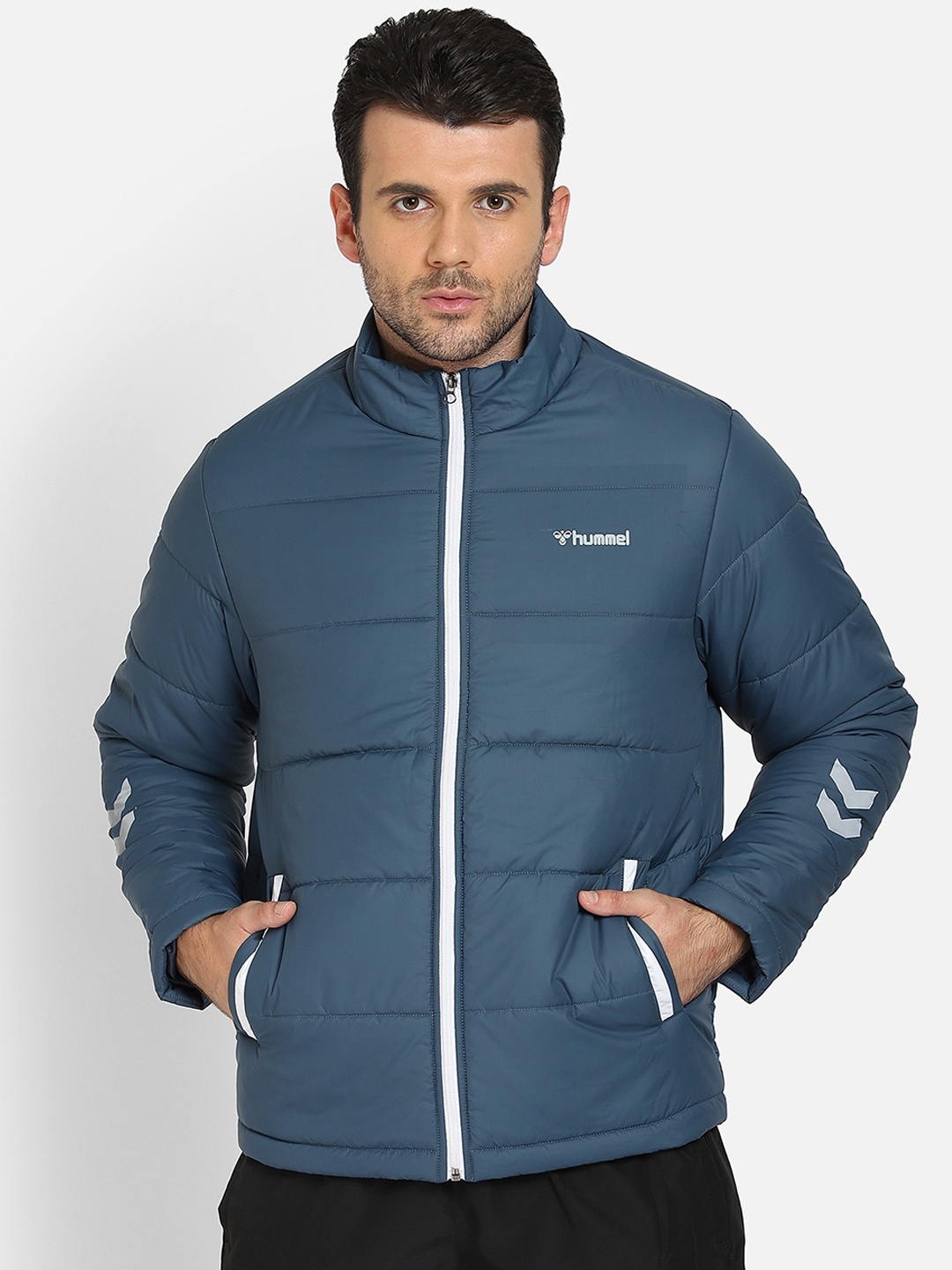 

hummel Men Blue Solid Padded Jacket