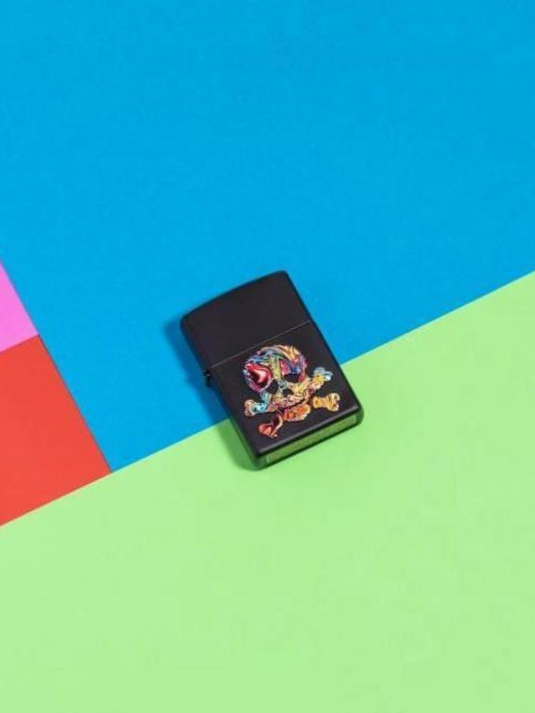 

Zippo Grey & Black Skull Design Pocket Lighter