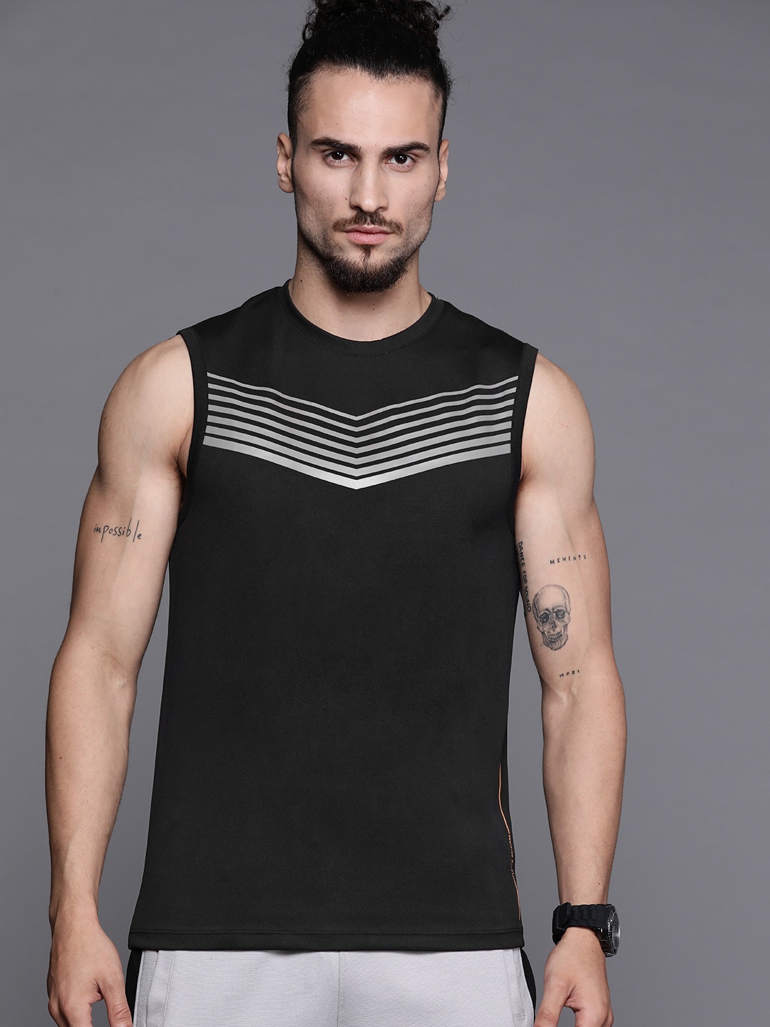 

Louis Philippe ATHPLAY Men Black & Grey Chevron Print T-shirt