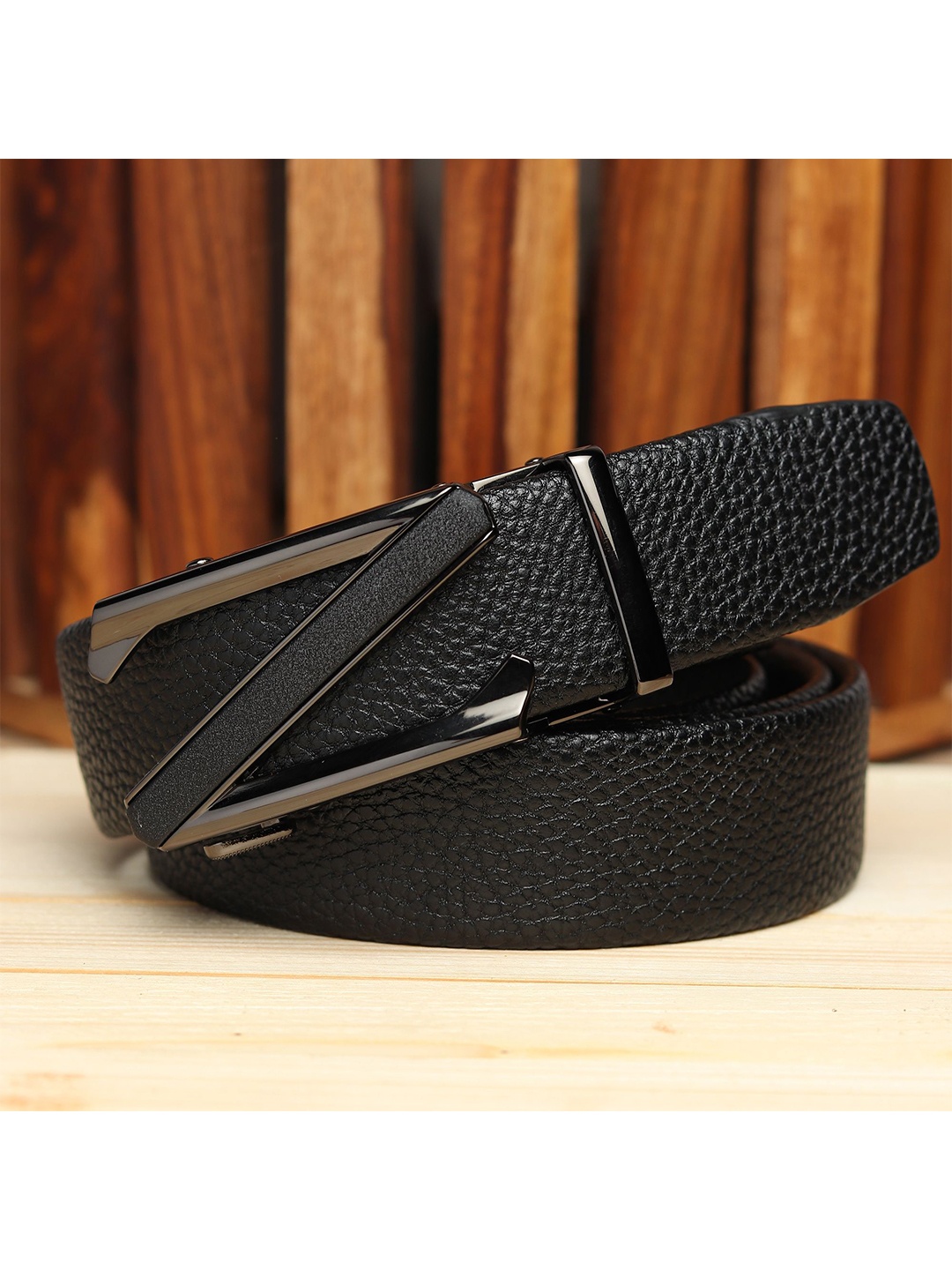 

Kastner Men Black Textured Belt