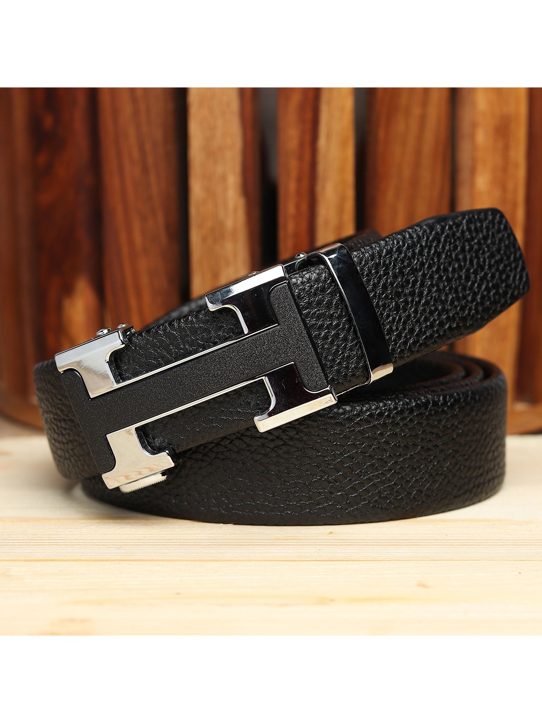 

Kastner Men Black Textured Belt