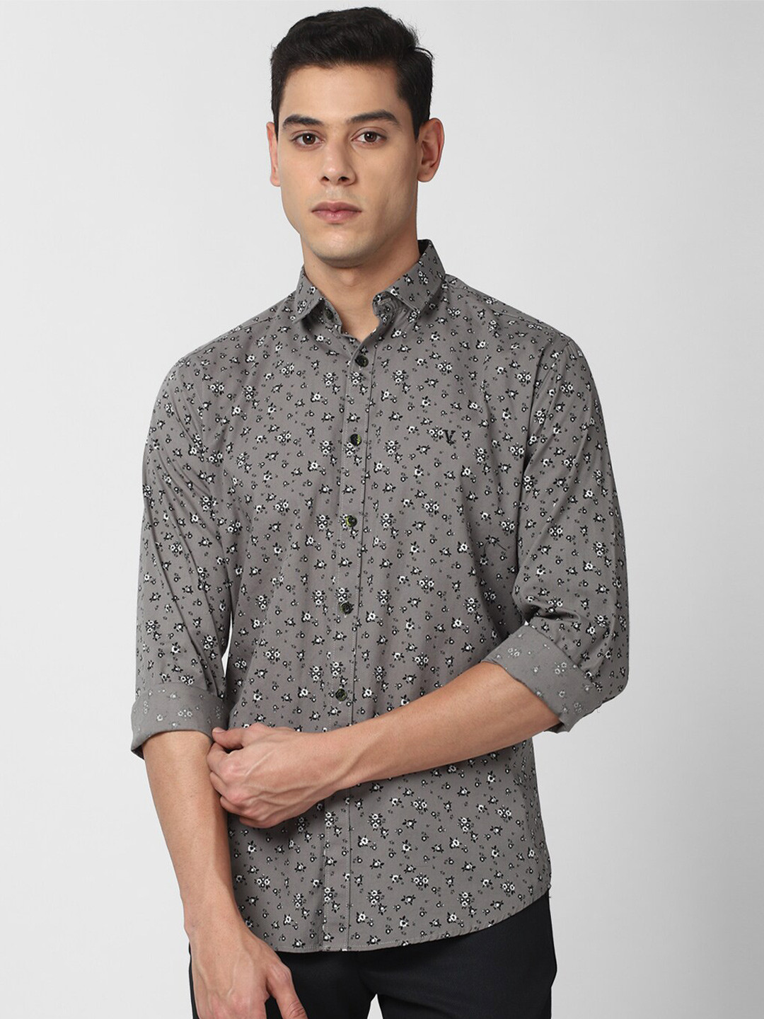 

V Dot Men Grey Slim Fit Pure Cotton Printed Casual Shirt