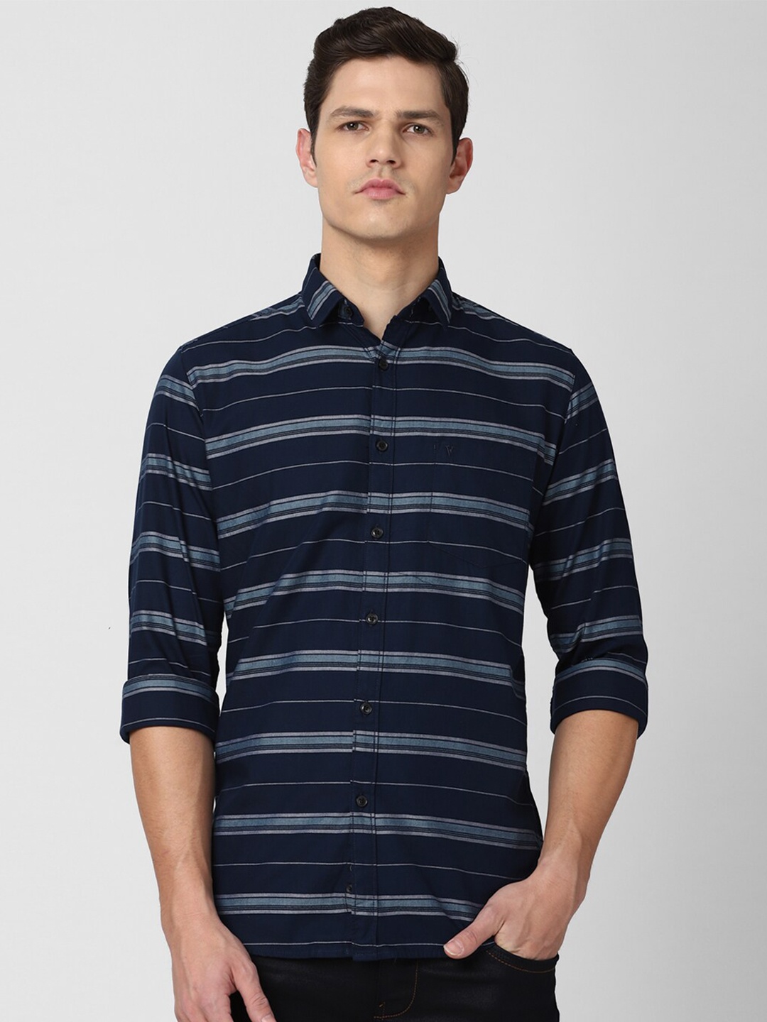 

Van Heusen Sport Men Navy Blue Slim Fit Horizontal Stripes Pure Cotton Casual Shirt