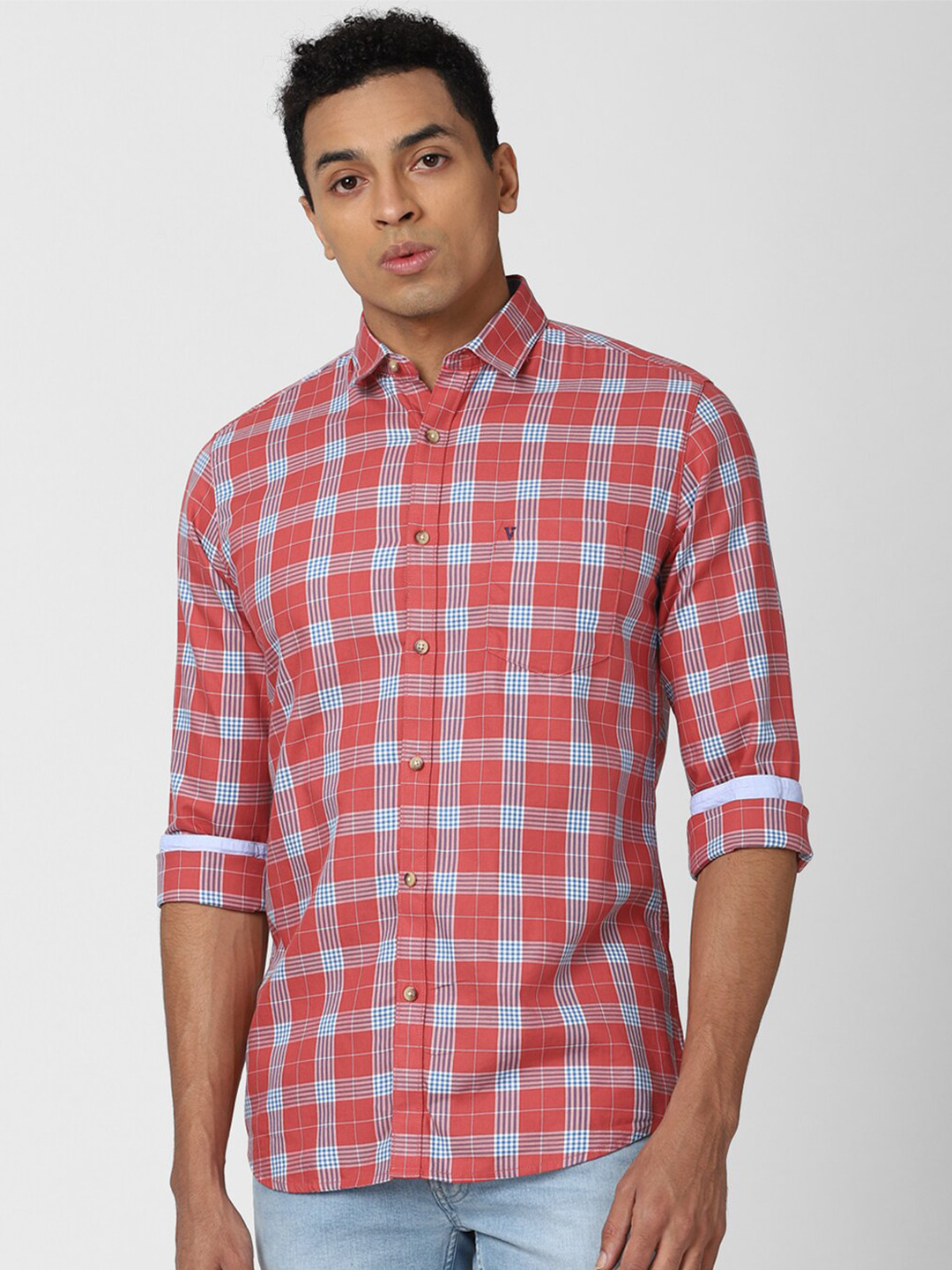 

Van Heusen Sport Men Red Slim Fit Checked Cotton Casual Shirt