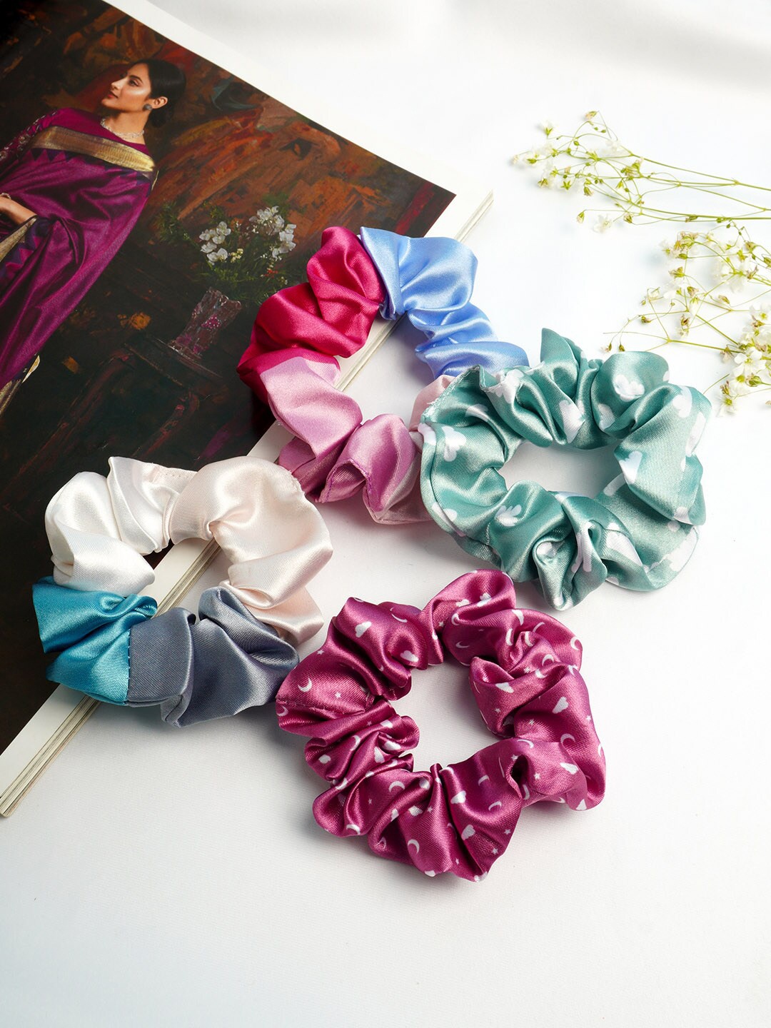 

Ferosh Women Multicoloured Set of 4 Ponytail Holders, Multi