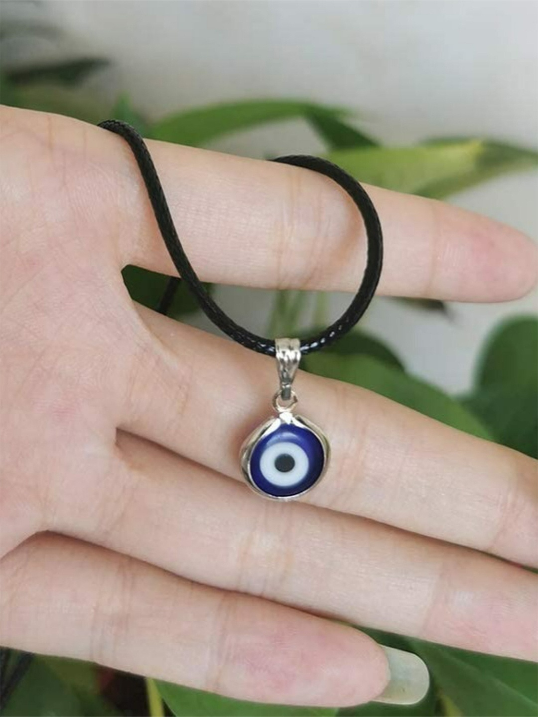 

EL REGALO Women Black & White Evil Eye Pendant Chain, Blue