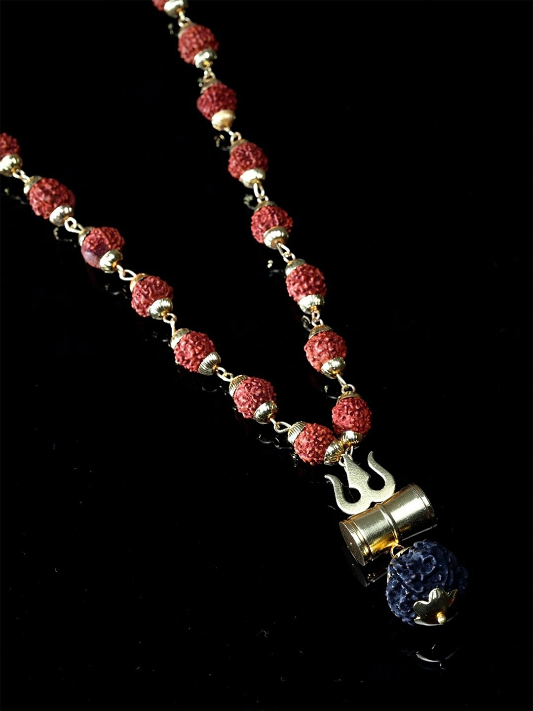 

EL REGALO Men Brown & Gold-Toned Necklace