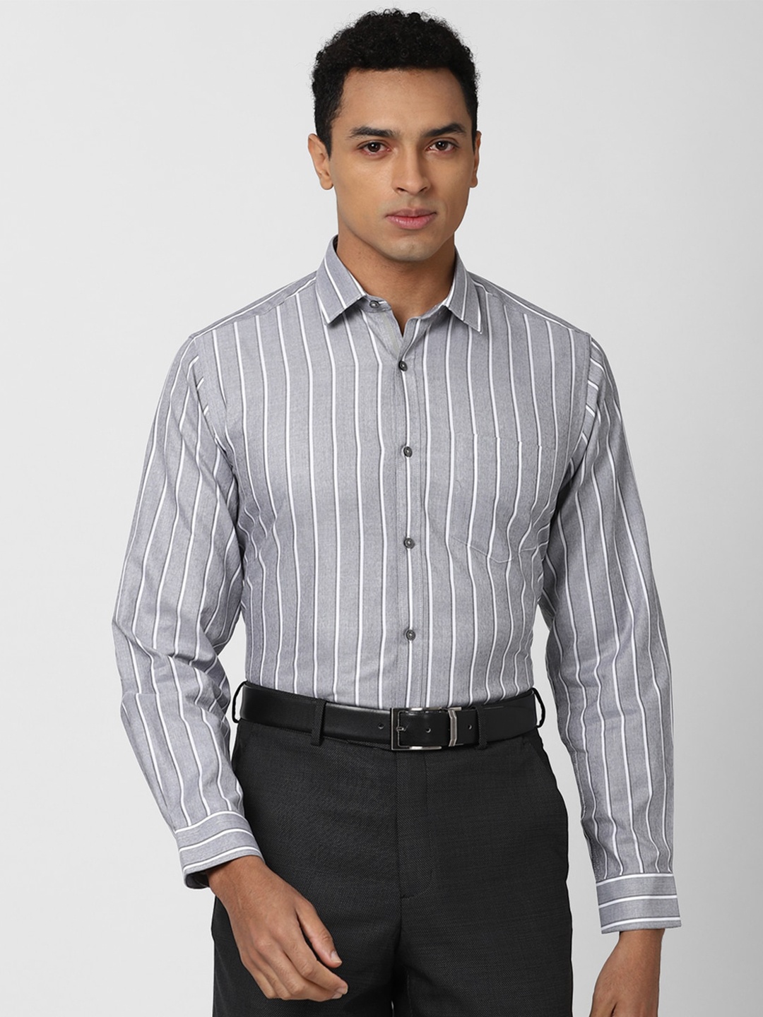 

Van Heusen Men Grey & White Vertical Striped Pure Cotton Formal Shirt