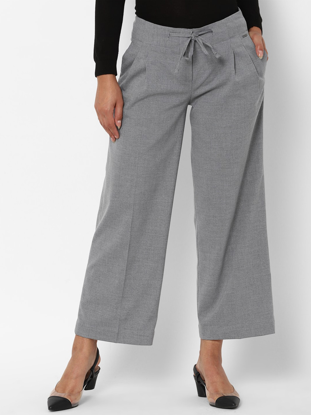 

Allen Solly Woman Grey Textured Slim Fit Cropped Trousers