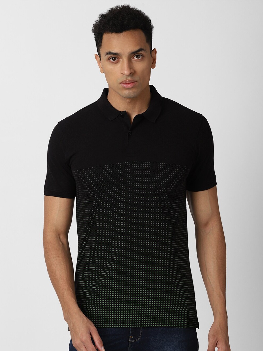 

V Dot Men Green Polo Collar Slim Fit T-shirt