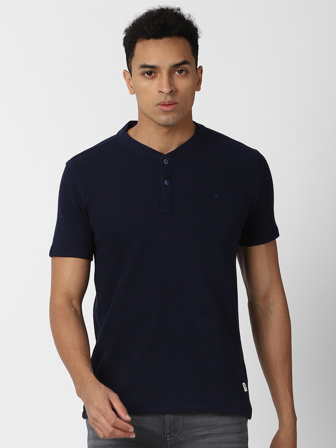 

VAN HEUSEN DENIM LABS Men Navy Blue Solid T-shirt